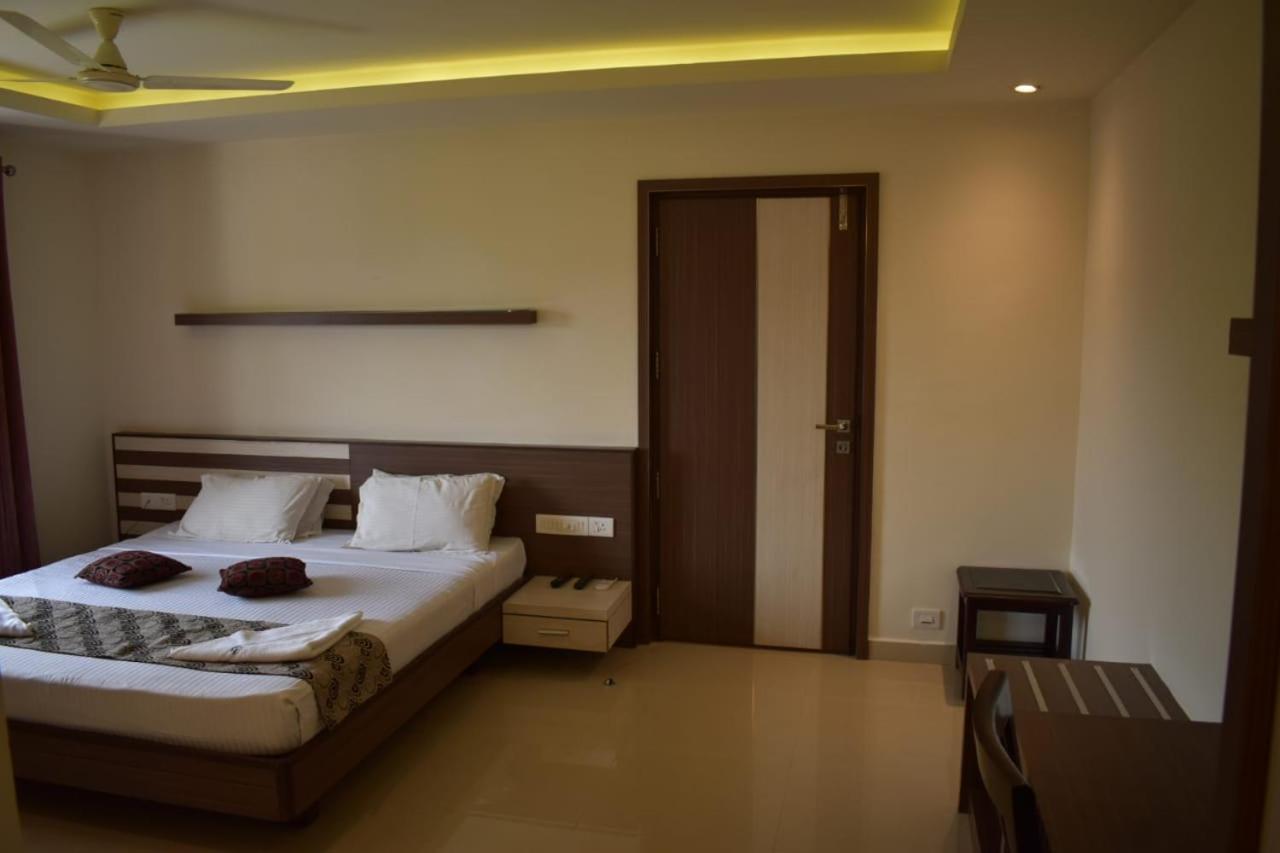 Hotel South Regency, Ernakulam Kochi Εξωτερικό φωτογραφία